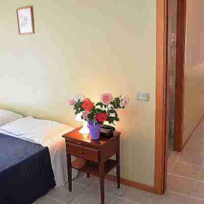 Two-Room Apartment for 3 People with Kitchen and Private Bathroom Rooms