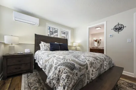 Cozy 1 bedroom condo nestled in the heart of The Laurel Highlands.