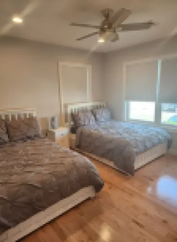 Clean-Cozy-Comfy. Steps to the Ocean in Salisbury Beach! 索爾茲伯里酒店