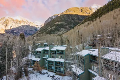 Pandora by AvantStay Modern Mountain Escape in Great Location @ Entrance of Bear Creek Trail Hotels near Telluride Regional Airport