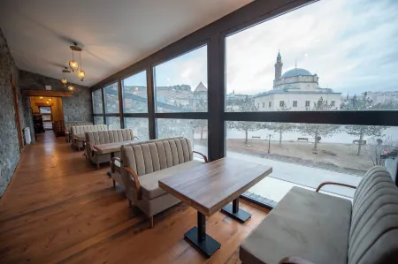 Ahiska Palas Otel Отели в г. Карс