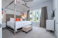 Modern 3BR Apartment Near Disney – Stylish & All-New Stay!