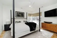 PRIDE ROCK Luxury Retreat