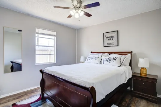 La Palma Lodge Near Texas Tech and Top Restaurants