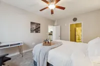 Stylish 1 Br Apartment w Movie Theater Hotel a Woodbridge