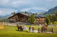 Ütia de Börz Hotels near Korer