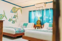 Olas Permanentes El Zonte Hotels in Atami