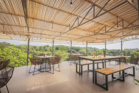 Alma Vida Hotel Отели в г. Кепос