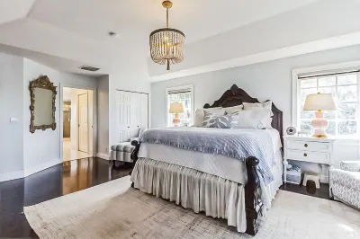 Spacious 5-bedroom house in awesome Jupiter with WiFi, AC