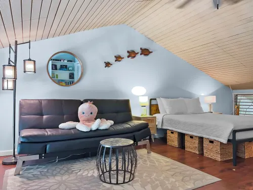 Comfy Getaway at Turtle Bay:  2-bdrm w/AC, WiFi, Pool, Lanai