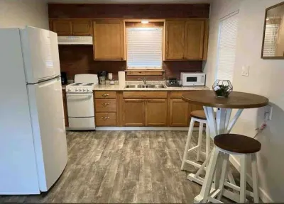 Apt #4/10 from Refineries Hotels near Corpus Christi International Airport