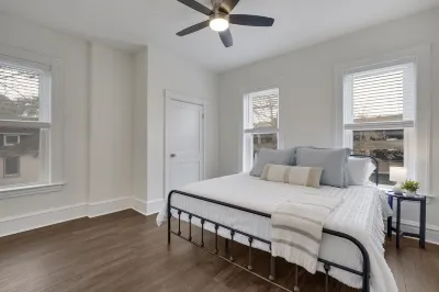 Walking distance to Historic Main Street, St. Charles, MO Hotels near Jean Baptiste Dusable Point Park