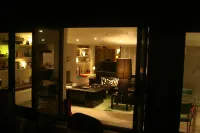 Character house downtown, quiet street, near castle, harbor Hotels in Noirmoutier En L'Ile