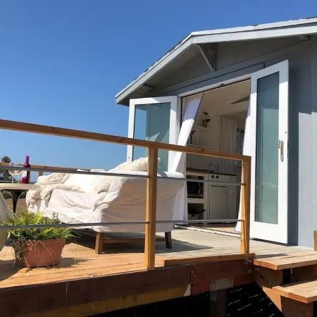 30% OFF! Malibu Charming Suite • Ocean View • Queen Bed