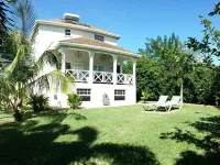 Luxury Villa St James,  4 bed 4 bath , Private Pool, fantastic sea views Hotels in Mount Standfast