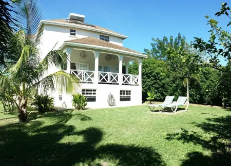 Luxury Villa St James,  4 bed 4 bath , Private Pool, fantastic sea views