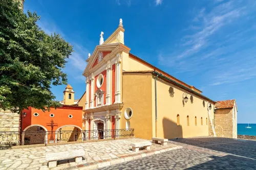 Terrace, pool, air conditioning, sea view, near beach, sleeps 4, Antibes