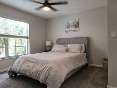 Cozy 1-bedroom condo with WiFi, fitness room in welcoming Fort Myers Hotels near Gulfcoast Coin & Jewelry