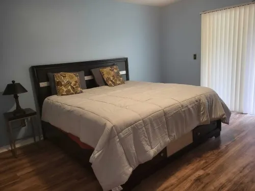 Comfortable first floor condo very close to Disney/ Theme parks