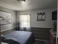 Escape to Your Cozy Waterfront 2-Bedroom Cottage, Kayaks & Canoes Included!