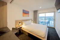 Toms Court Hotel - Balkon