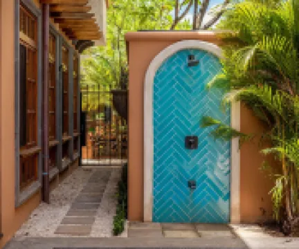 NEW-LISTING-Beautiful Villa Steps From The Beach.