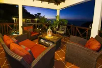 Upper Level apartment overlooking Marigot Bay