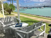 3bdr Stunning Ocean Front Condo, Beach Access, Pool, Solar