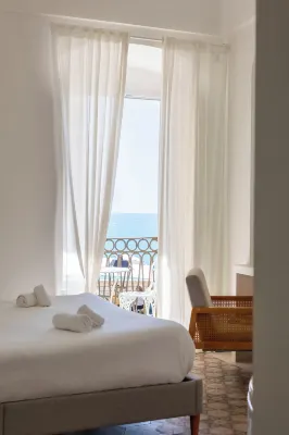 Donna Veneranda Các khách sạn gần Holiday Village