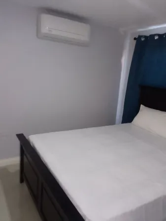 Bayfront Budget Friendly 2 Bedrooms and 2 Bathrooms Apt in Gated Community