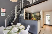 Modern penthouse, office, A/C, Pool, GYM