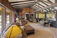 family getaway with hot tub and game room on 2 acres