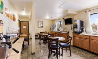 Quality Inn Airport