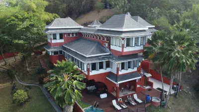 Villa Soleil - Private Jetty, Overlooking the Caribbean Sea Hotels in 