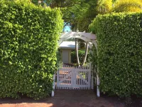 2Bdrm/1Bath Waterfront. Wilton Manors. Private Pool, Parking