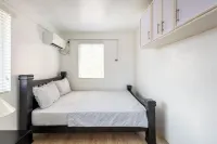 Serene Cozy Air Con Home in Fully-Secured Complex Hotels near Pogo Bagy rd