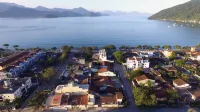 Comfortable rooms 50 meters from the beach.
