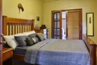 Villa Rising Sun Beachfront with Private Beach Bar & Dock