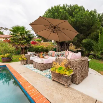 Luxury Coastal Retreat-PrivatePool, Spa & Yard-Dog-Friendly-5 Min to Beach