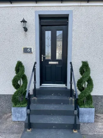 2 Bedroom Cottage With Open Views To Rear