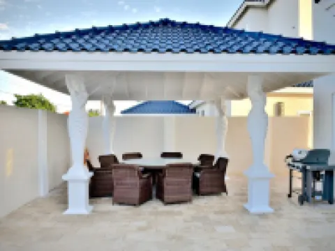 Luxurious Villa Fillipe 3-  Beach Front , Sea View: Spacious, Private Pool & AC Hotels in Savaneta