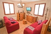 Self catering Ezkibel for 8 people