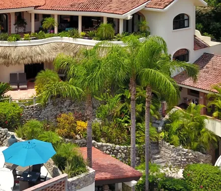 1/BD Private Villa, Lovely Pool, Tranquil location, 5 min walk to town/beach