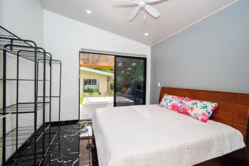 Villa El Perezoso, hot tub, close 2 beach!