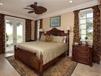 Luxury Home in Feb. Pt. with dip pool, spectacular ocean views, steps to beach