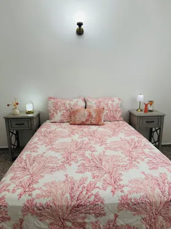 Combate Beach View Apt 3 Отели в г. Бокерон