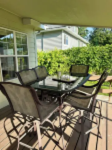 Great Mid-to-Downtown Location only 30 minuets to Glacier National Park!