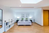 Duplex in Albufeira located 500m from Oura beach and close to shops Hotels in Oura