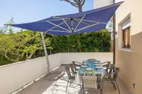 Villa near the sea exclusive garden, parking, wi -fi, bbq - 2-Star
