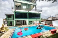 Breathtaking Views Mansion w/King Beds